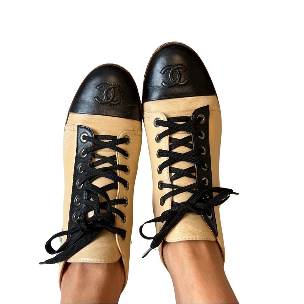 Chanel nude beige black cc logo boots booties with certificate of authenticity - Picture 8 of 17